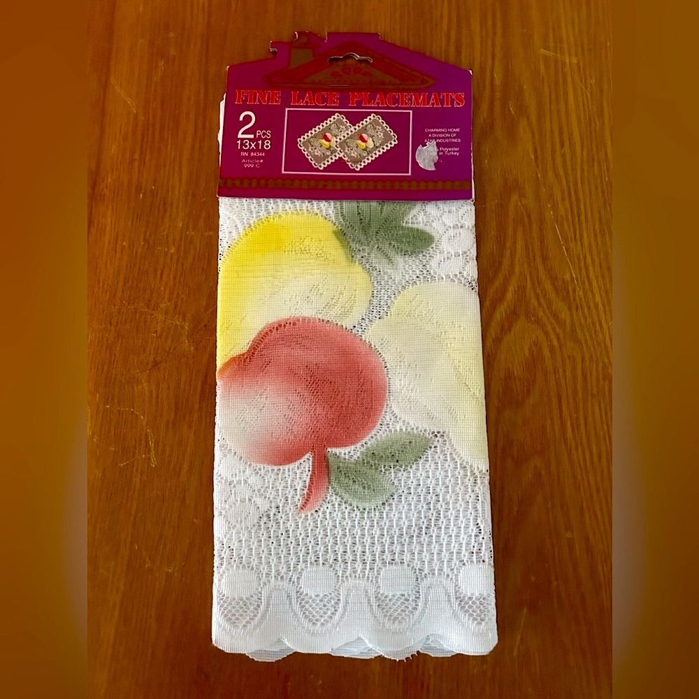 Fine lace placemats